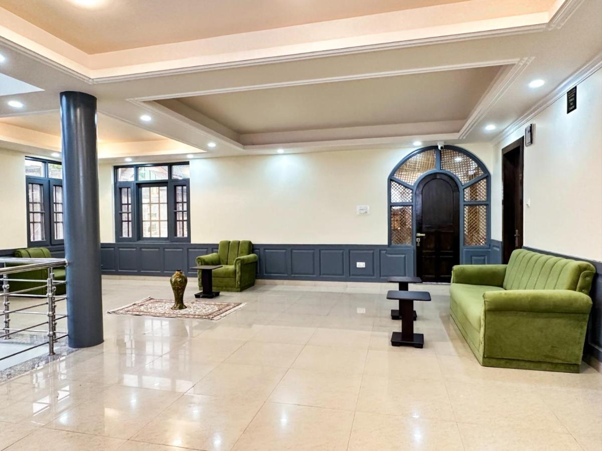Srinagar Group Of Hotels Exterior photo