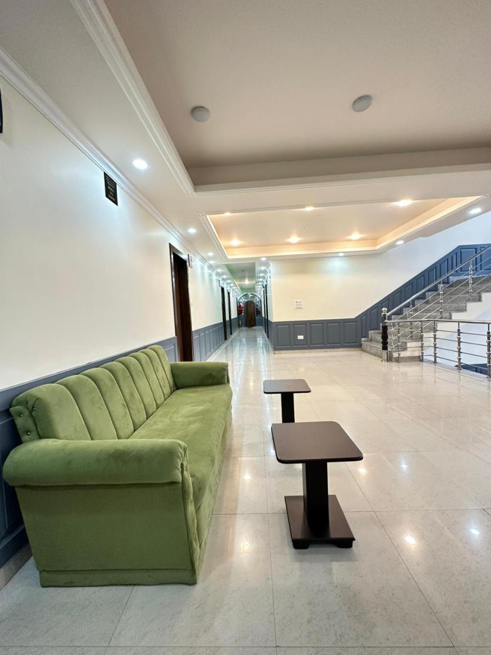 Srinagar Group Of Hotels Exterior photo